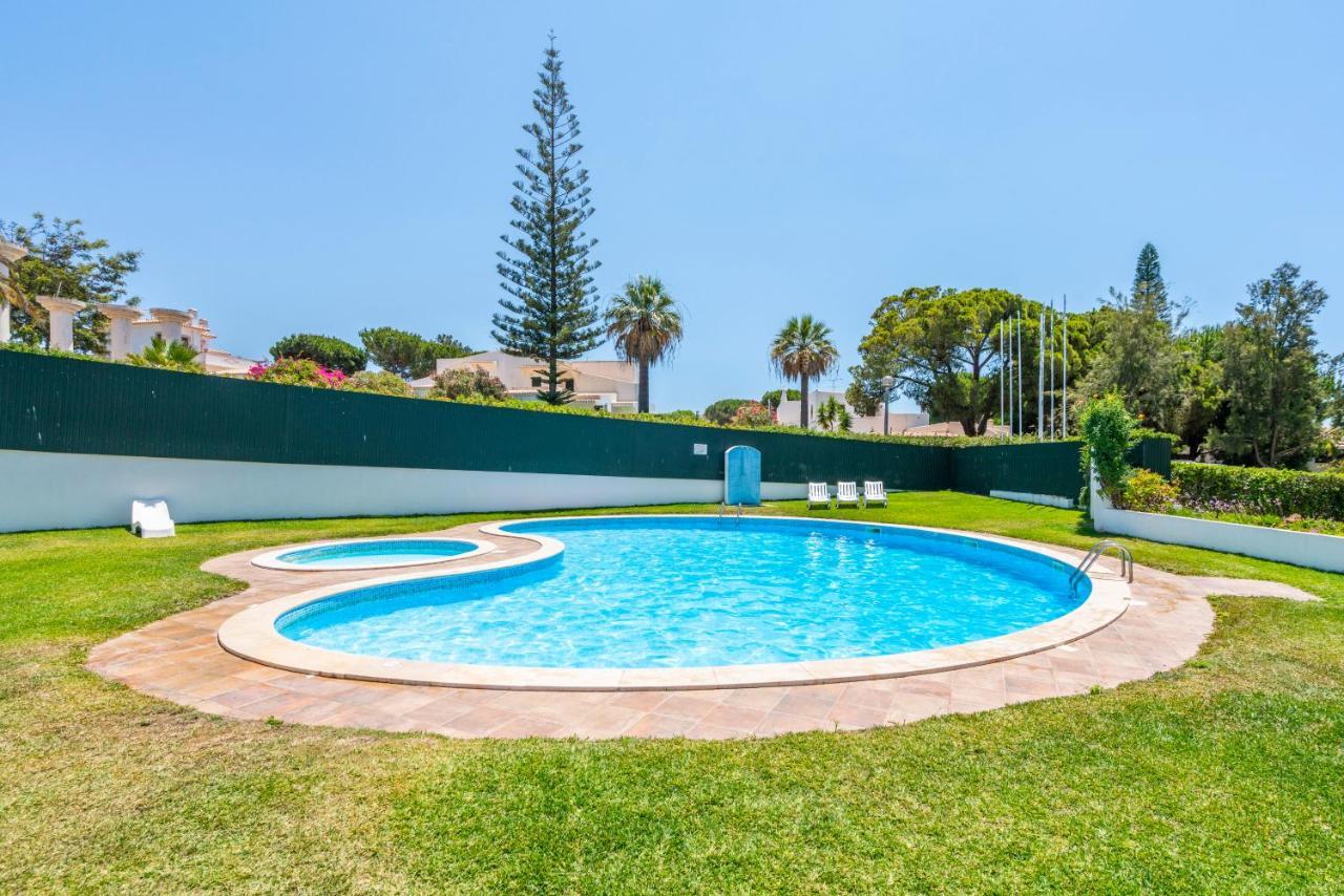 Lovely 1Bed Flat Short Walk To The Marina Vilamoura Quarteira Eksteriør billede